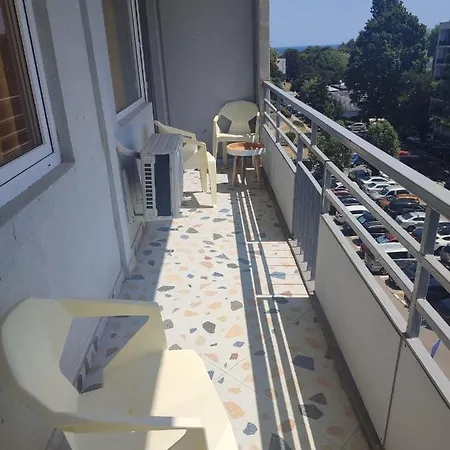 Отель Spring 3*