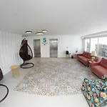 Hotel Spring