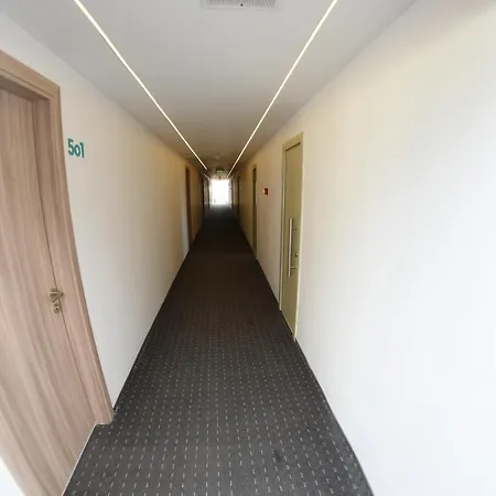 Hotel Spring