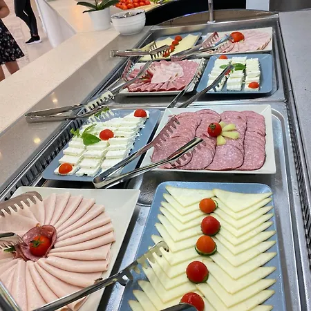 Spring מלון נפטון